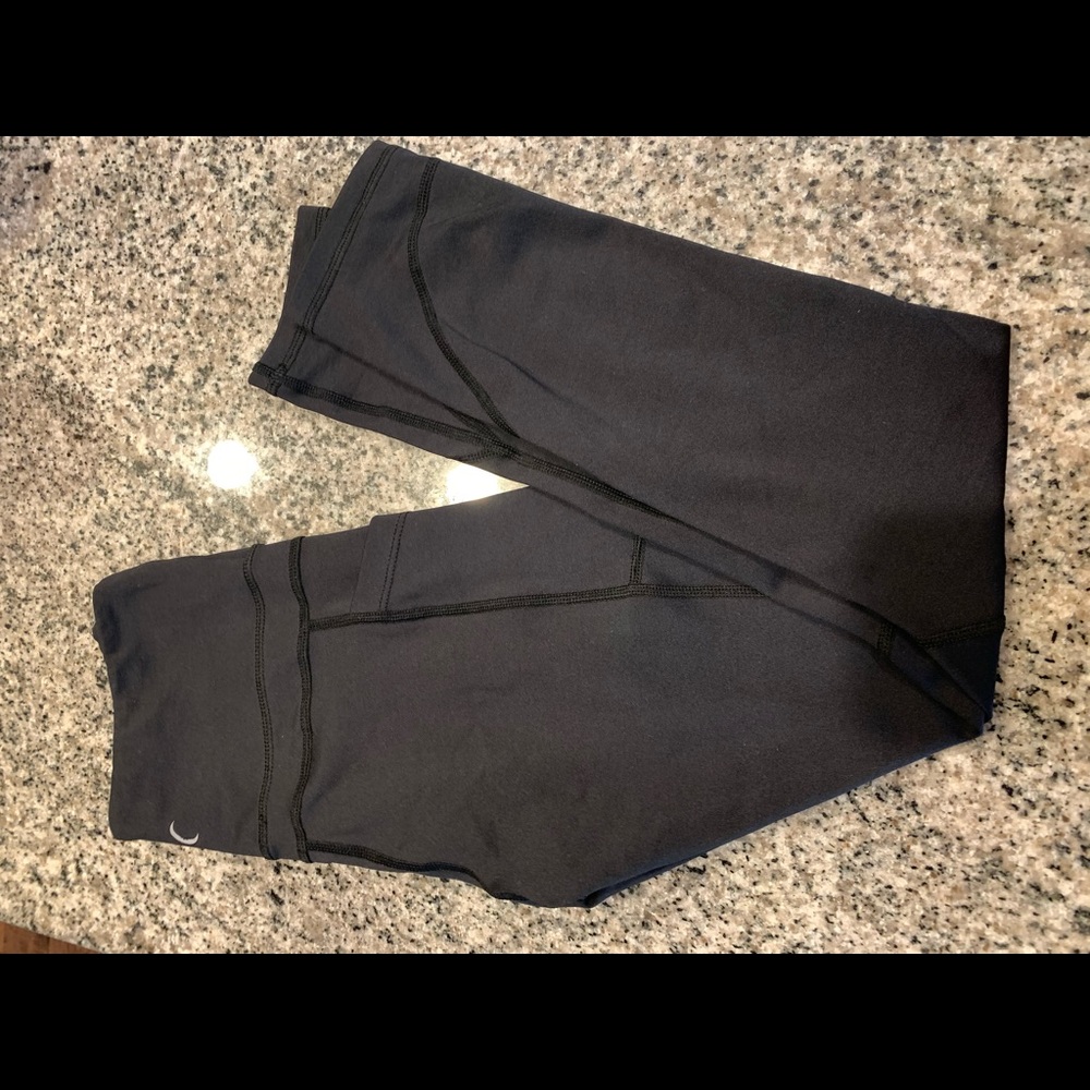 Zyia Light n Tight Pocket 7/8 Leggings